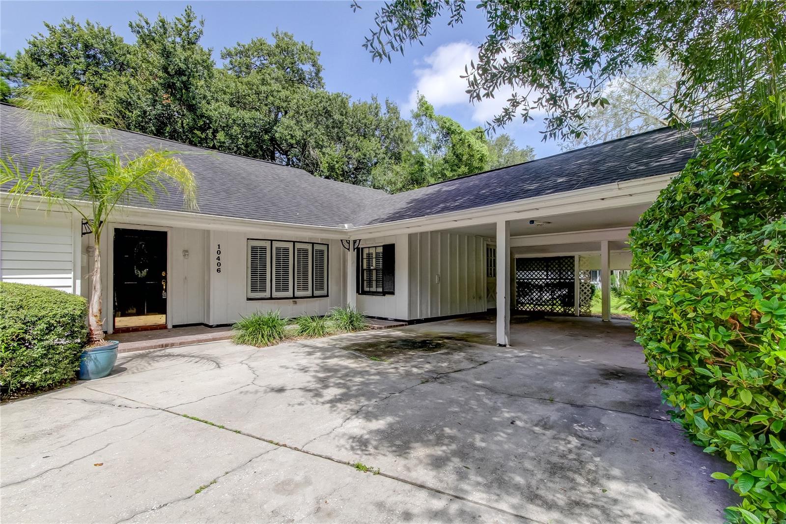 10406 RECLINATA LN