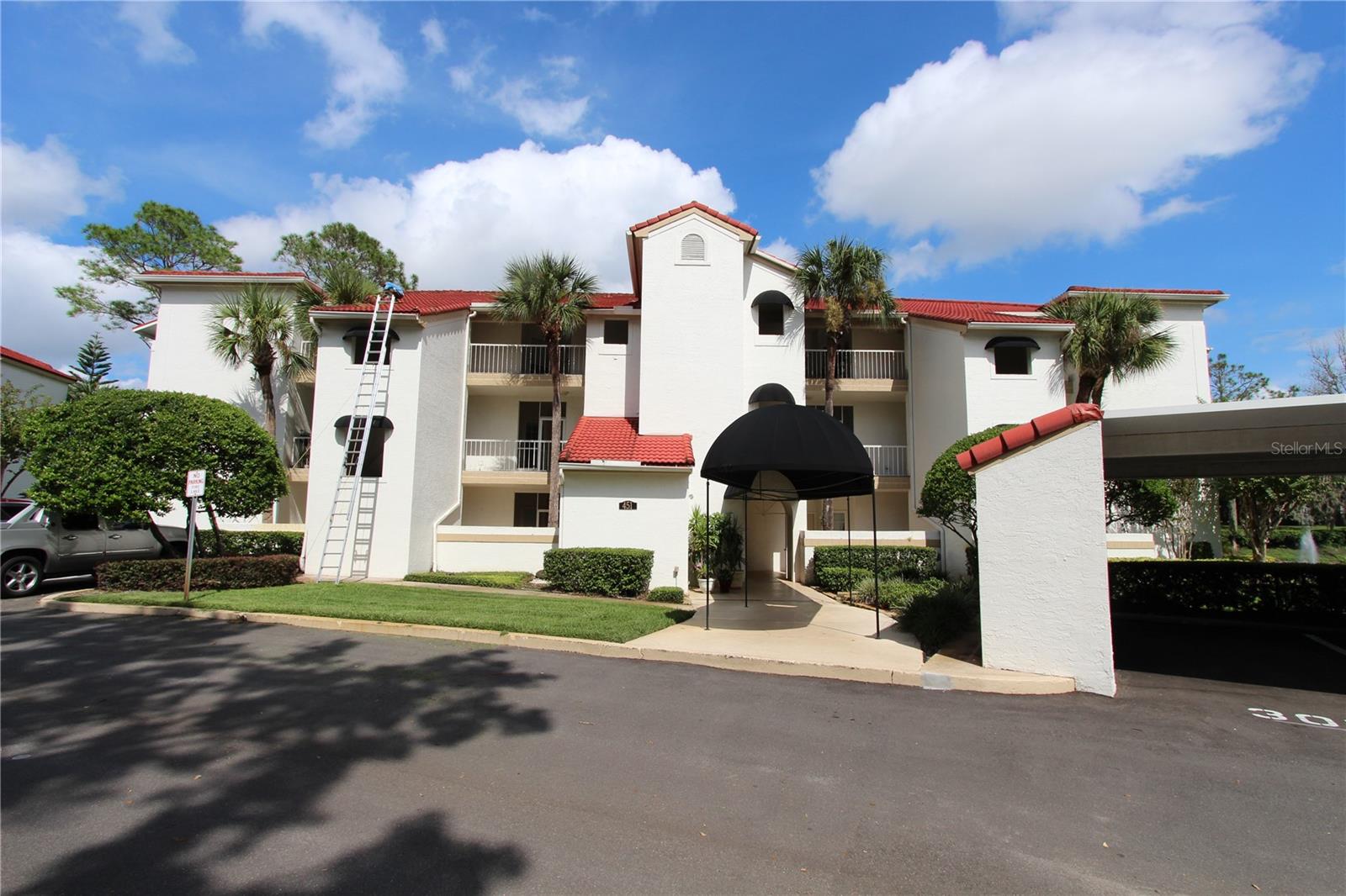 451 HAMPTONCREST CIR #307