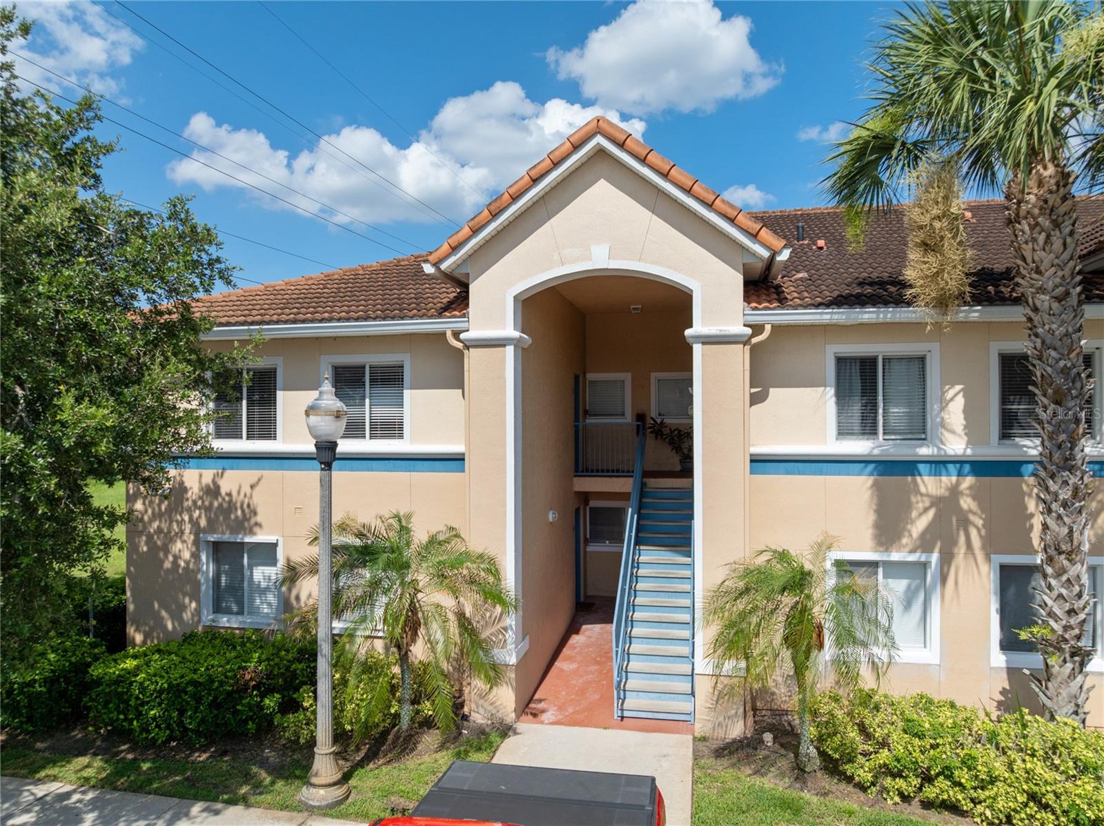 522 VILLA DEL SOL CIR #201