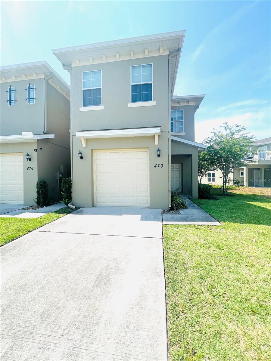 470 LAKE SHORE PKWY